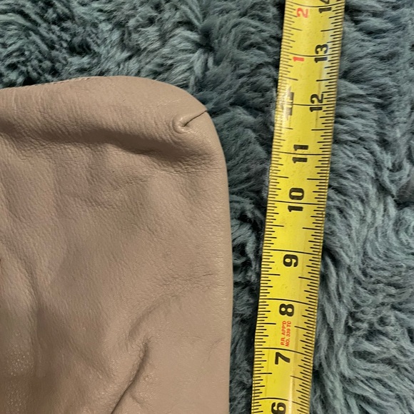 Michael Kors grey magnet clutch - Picture 7 of 7